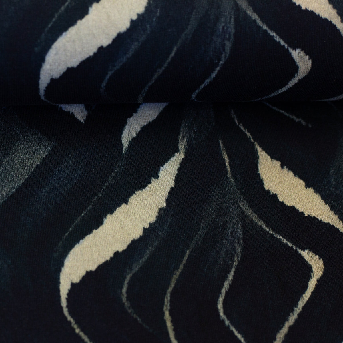 Kairo – French terry  modal - grafisch, donker blauw
