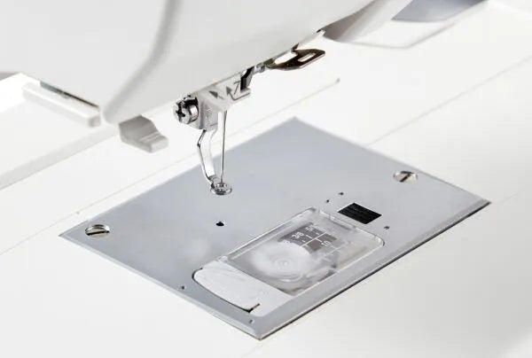 Janome MC100E